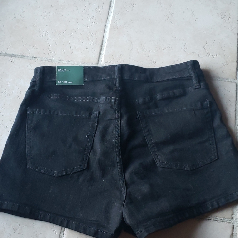 Shorts - Picture 2 of 2